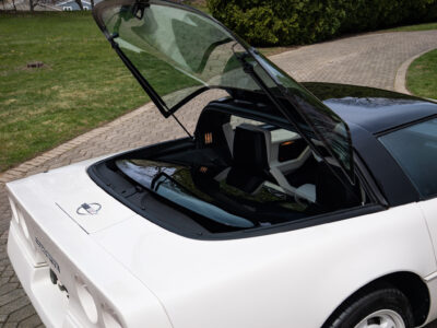 386-Mile 1988 Chevrolet Corvette 35th Anniversary Photo Gallery — Photo 270