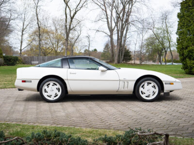 386-Mile 1988 Chevrolet Corvette 35th Anniversary Photo Gallery — Photo 30