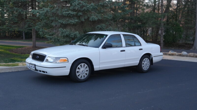 2K-Mile 2006 Ford Crown Victoria Police Interceptor
