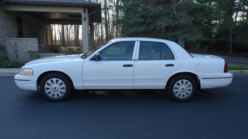 2K-Mile 2006 Ford Crown Victoria Police Interceptor