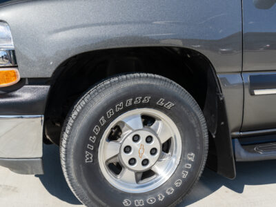 13K-Mile 2002 Chevrolet Suburban 1500 4X4 Photo Gallery — Photo 17