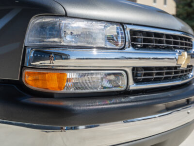 13K-Mile 2002 Chevrolet Suburban 1500 4X4 Photo Gallery — Photo 12