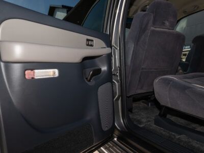 13K-Mile 2002 Chevrolet Suburban 1500 4X4 Photo Gallery — Photo 75