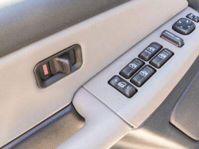 13K-Mile 2002 Chevrolet Suburban 1500 4X4 Photo Gallery — Photo 50
