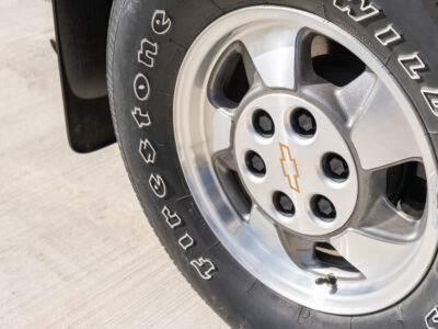 13K-Mile 2002 Chevrolet Suburban 1500 4X4 Photo Gallery — Photo 21