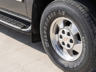 13K-Mile 2002 Chevrolet Suburban 1500 4X4 Photo Gallery — Photo 20