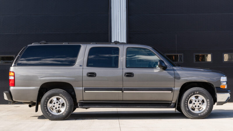 13K-Mile 2002 Chevrolet Suburban 1500 4X4