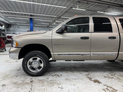 7K-Mile 2005 Dodge Ram 2500 Laramie 4X4 Cummins 6 Speed Photo Gallery — Photo 32