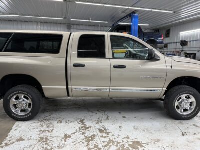 7K-Mile 2005 Dodge Ram 2500 Laramie 4X4 Cummins 6 Speed Photo Gallery — Photo 52