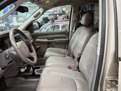 7K-Mile 2005 Dodge Ram 2500 Laramie 4X4 Cummins 6 Speed Photo Gallery — Photo 62