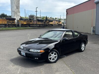 48K-Mile 1999 Oldsmobile Alero GL Coupe Photo Gallery — Photo 32