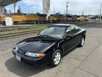 48K-Mile 1999 Oldsmobile Alero GL Coupe Photo Gallery — Photo 3
