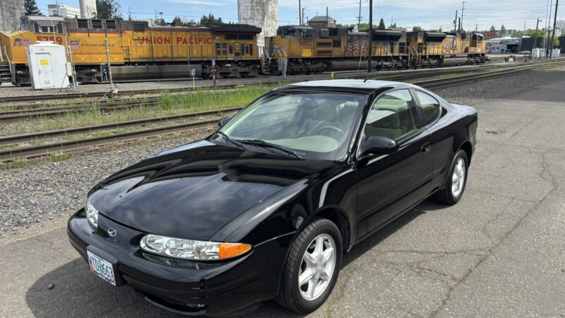 48K-Mile 1999 Oldsmobile Alero GL Coupe