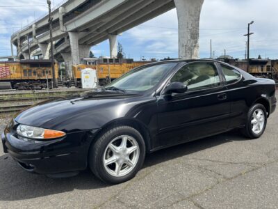 48K-Mile 1999 Oldsmobile Alero GL Coupe Photo Gallery — Photo 38