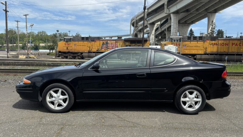 48K-Mile 1999 Oldsmobile Alero GL Coupe