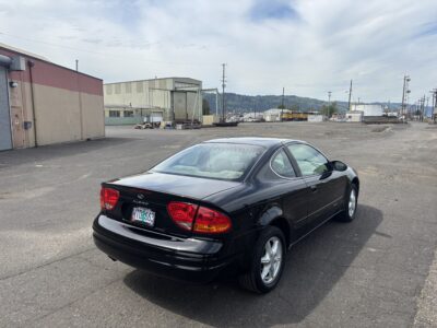 48K-Mile 1999 Oldsmobile Alero GL Coupe Photo Gallery — Photo 13