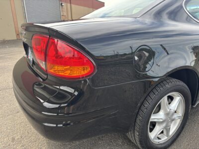 48K-Mile 1999 Oldsmobile Alero GL Coupe Photo Gallery — Photo 16