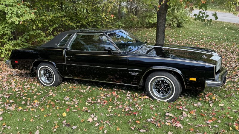 3K-Mile 1977 Oldsmobile Cutlass Supreme Brougham