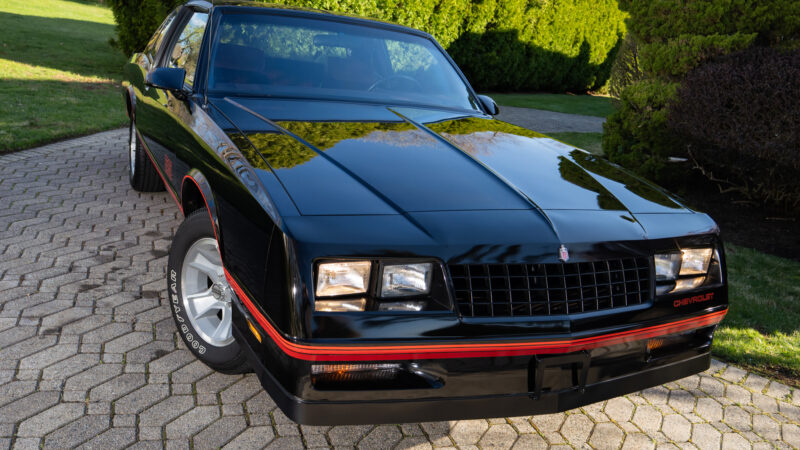 745-Mile 1987 Chevrolet Monte Carlo SS AEROCOUPE