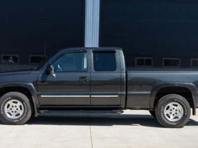 2K-Mile 2003 Chevrolet Silverado 1500 Z71 Photo Gallery — Photo 2