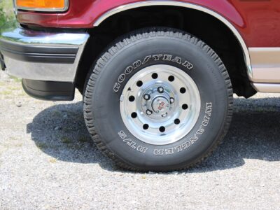 5K-Mile 1996 Ford Bronco Eddie Bauer 5.8L Photo Gallery — Photo 38