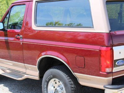 5K-Mile 1996 Ford Bronco Eddie Bauer 5.8L Photo Gallery — Photo 13