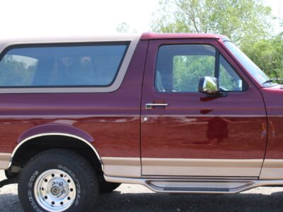 5K-Mile 1996 Ford Bronco Eddie Bauer 5.8L Photo Gallery — Photo 29