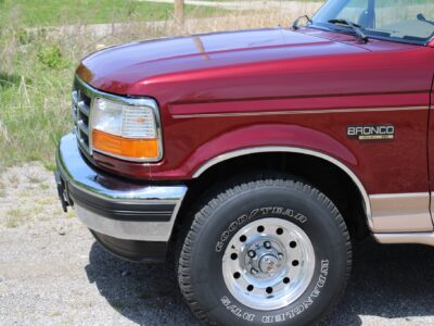 5K-Mile 1996 Ford Bronco Eddie Bauer 5.8L Photo Gallery — Photo 8
