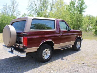 5K-Mile 1996 Ford Bronco Eddie Bauer 5.8L Photo Gallery — Photo 25