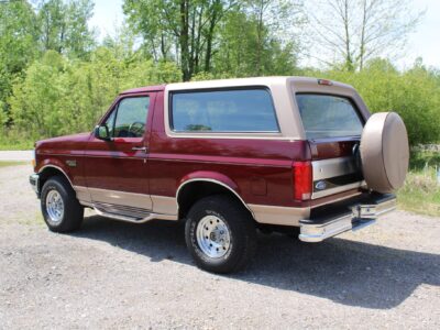 5K-Mile 1996 Ford Bronco Eddie Bauer 5.8L Photo Gallery — Photo 16