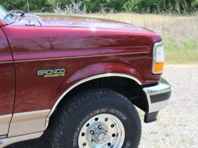5K-Mile 1996 Ford Bronco Eddie Bauer 5.8L Photo Gallery — Photo 34
