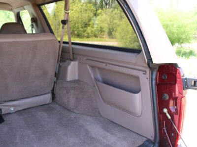 5K-Mile 1996 Ford Bronco Eddie Bauer 5.8L Photo Gallery — Photo 75
