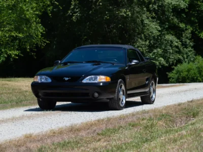 17K-Mile 1997 Ford Mustang SVT Cobra Convertible Photo Gallery — Photo 18