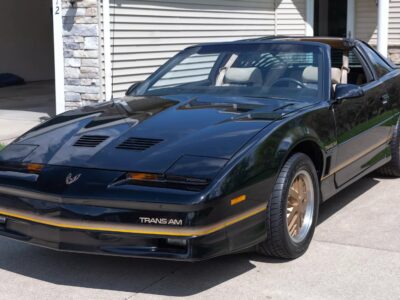 62K-Mile 1985 Pontiac Trans Am Photo Gallery — Photo 5