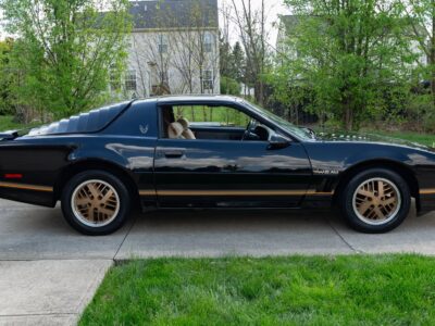 62K-Mile 1985 Pontiac Trans Am Photo Gallery — Photo 3