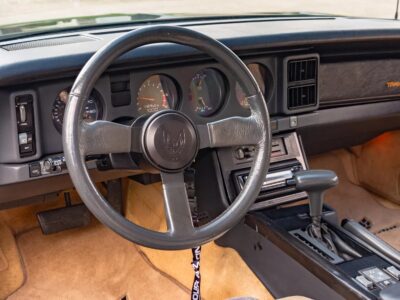 62K-Mile 1985 Pontiac Trans Am Photo Gallery — Photo 43