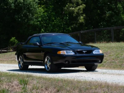 17K-Mile 1997 Ford Mustang SVT Cobra Convertible Photo Gallery — Photo 16