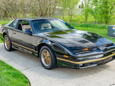 62K-Mile 1985 Pontiac Trans Am Photo Gallery — Photo 1