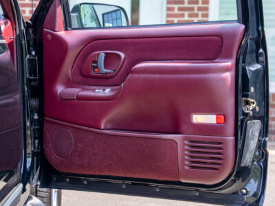 17K-Mile 1999 GMC Yukon 1500 4X4 Photo Gallery — Photo 145