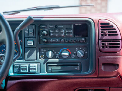 17K-Mile 1999 GMC Yukon 1500 4X4 Photo Gallery — Photo 114