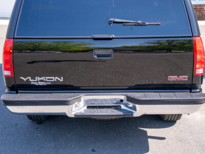 17K-Mile 1999 GMC Yukon 1500 4X4 Photo Gallery — Photo 45
