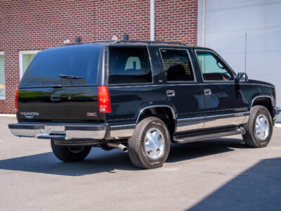 17K-Mile 1999 GMC Yukon 1500 4X4 Photo Gallery — Photo 81