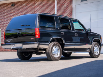 17K-Mile 1999 GMC Yukon 1500 4X4 Photo Gallery — Photo 20
