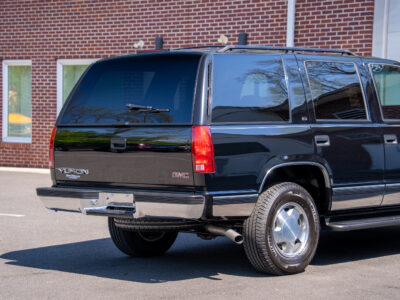 17K-Mile 1999 GMC Yukon 1500 4X4 Photo Gallery — Photo 78