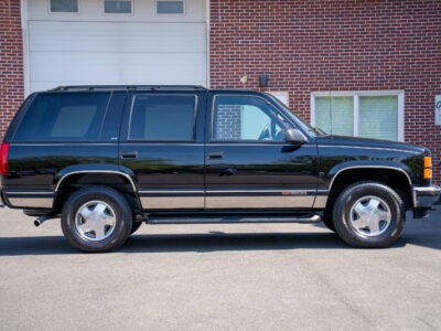 17K-Mile 1999 GMC Yukon 1500 4X4 Photo Gallery — Photo 21