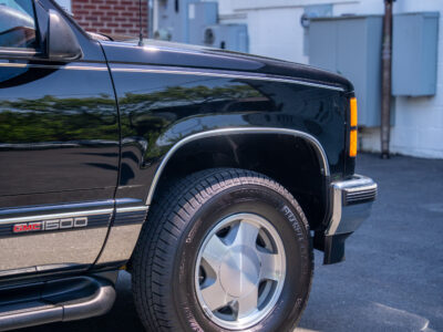 17K-Mile 1999 GMC Yukon 1500 4X4 Photo Gallery — Photo 55