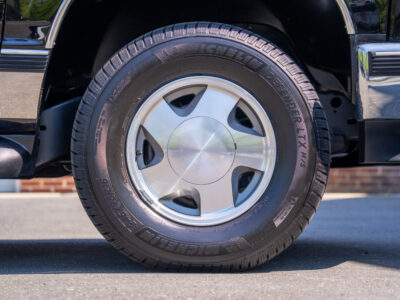17K-Mile 1999 GMC Yukon 1500 4X4 Photo Gallery — Photo 90