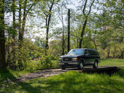 17K-Mile 1999 GMC Yukon 1500 4X4 Photo Gallery — Photo 4