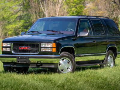 17K-Mile 1999 GMC Yukon 1500 4X4 Photo Gallery — Photo 1