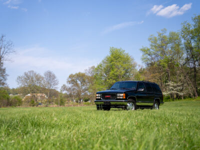 17K-Mile 1999 GMC Yukon 1500 4X4 Photo Gallery — Photo 3